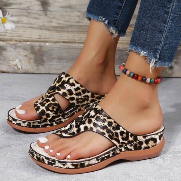 Thong Sandals Women Hollow Out Wedges Shoes Summer Beach Shoes Flip Flops