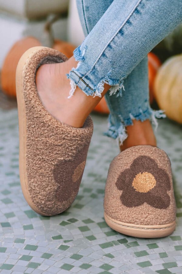 Camel Fuzzy Flower Pattern Homewear Slippers