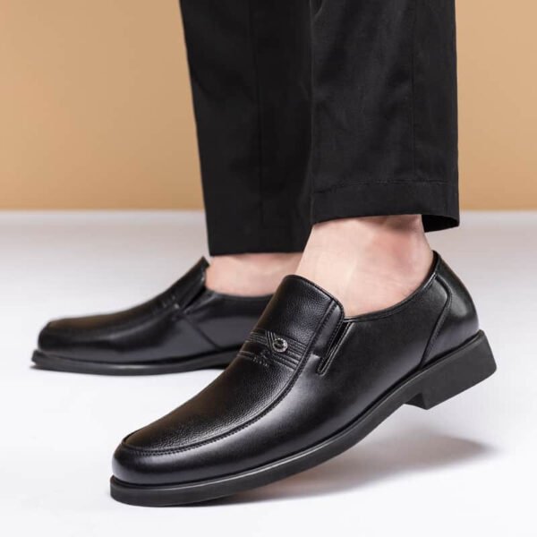 Men’s Genuine Leather England Style Business Casual Shoes