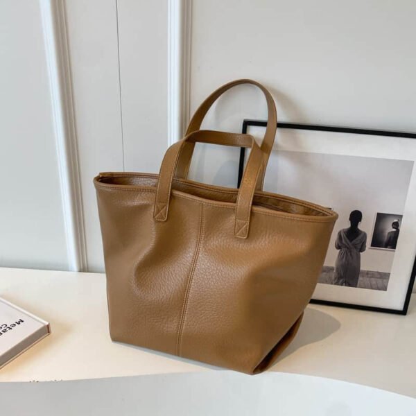 High-end Commuting Retro Women’s Tote Bag