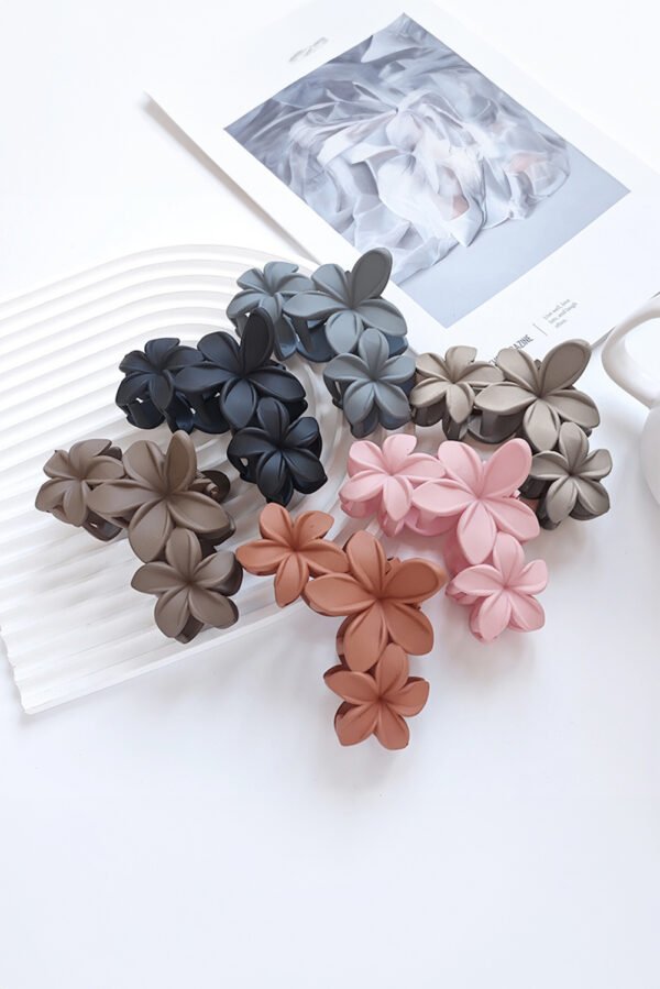 Parchment 3D Flower Plastic Resin Hair Claw