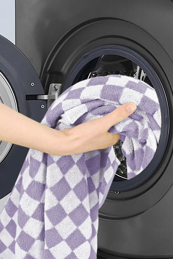 Orchid Petal Checkered Print Soft Large Bath Towel