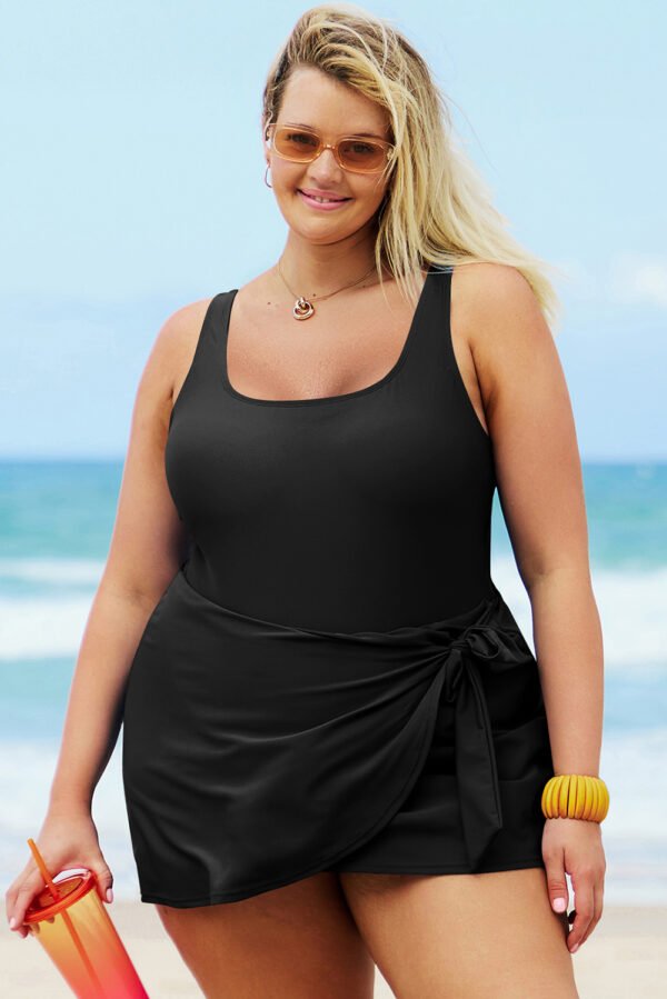 Black Solid Color Square Neck Knotted Plus Size One Piece Swimsuit