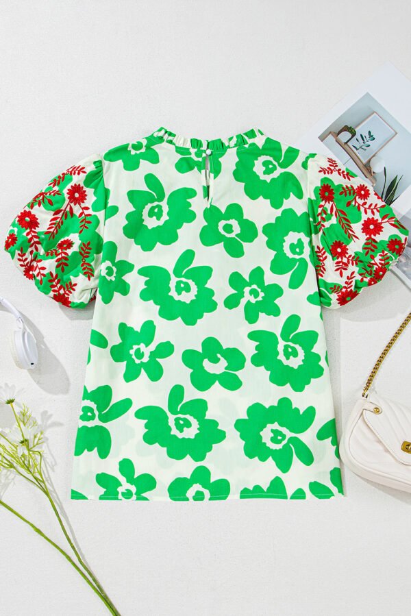 Green Contrast Embroidered Puff Short Sleeve Floral Blouse