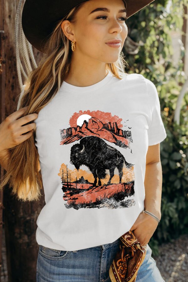 White Western Buffalo On Plains Graphic Crew Neck Tee