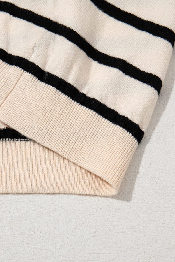 Black Stripe Ribbed Trim Round Neck Bubble Sleeve Knitted Top