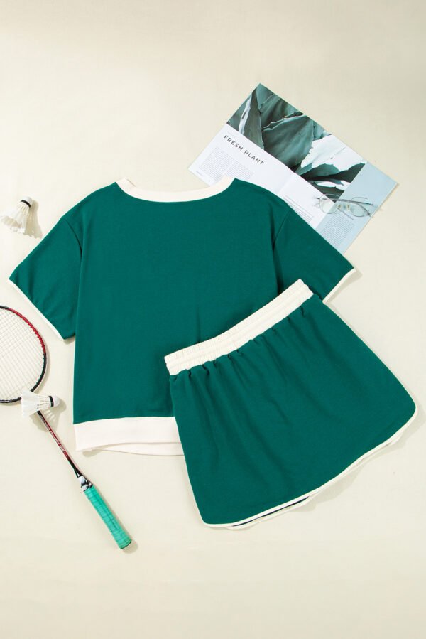 Evergreen Plus Size Contrast Trim T Shirt and Skirt Two Piece Set