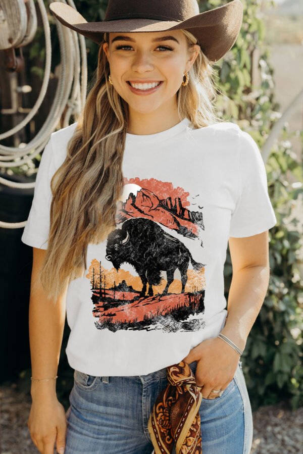 White Western Buffalo On Plains Graphic Crew Neck Tee