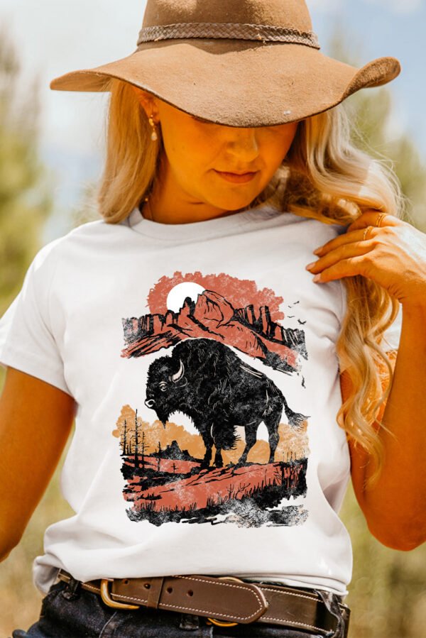 White Western Buffalo On Plains Graphic Crew Neck Tee