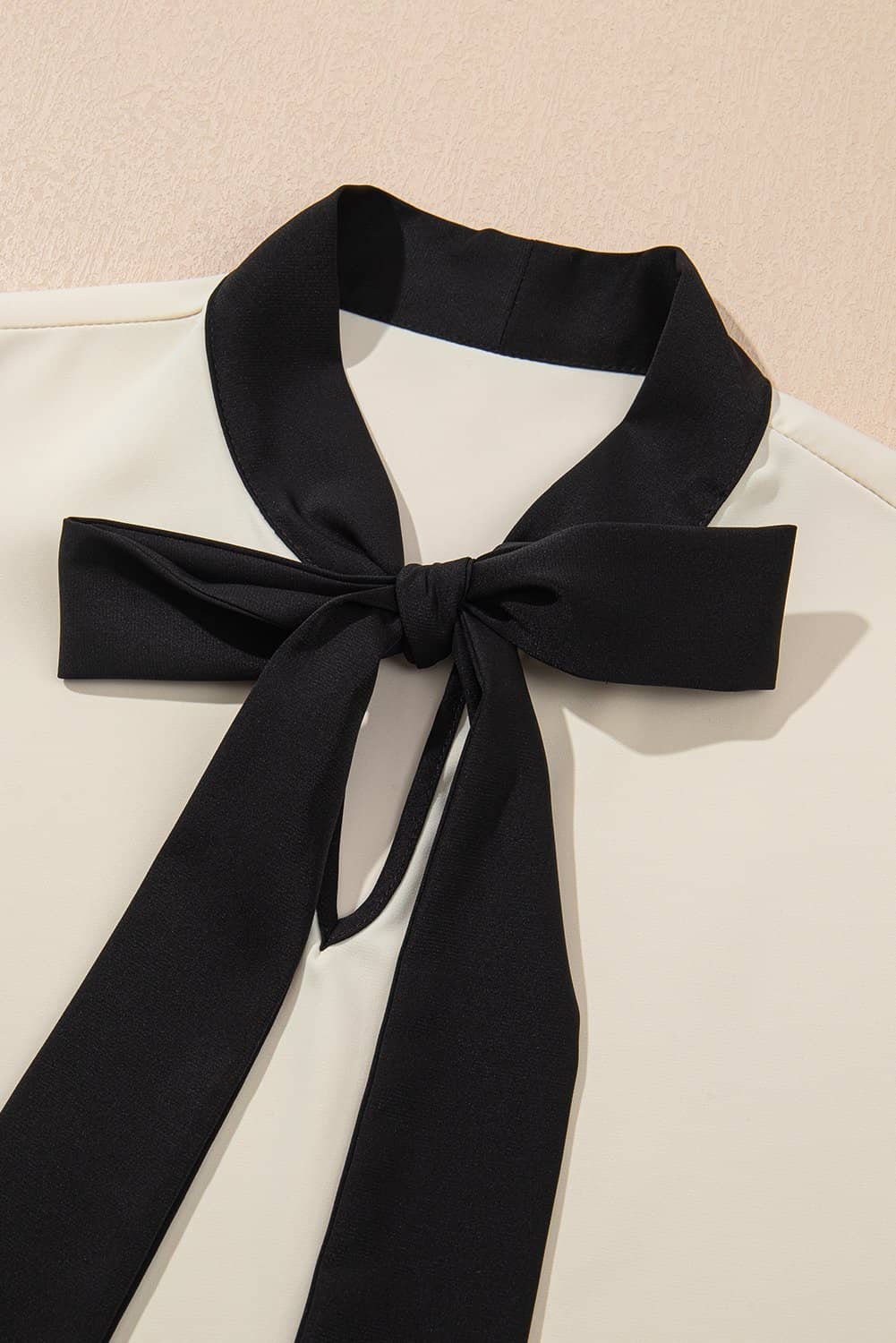 White Bow Knot Neckline Contrast Stripe Short Sleeve Blouse