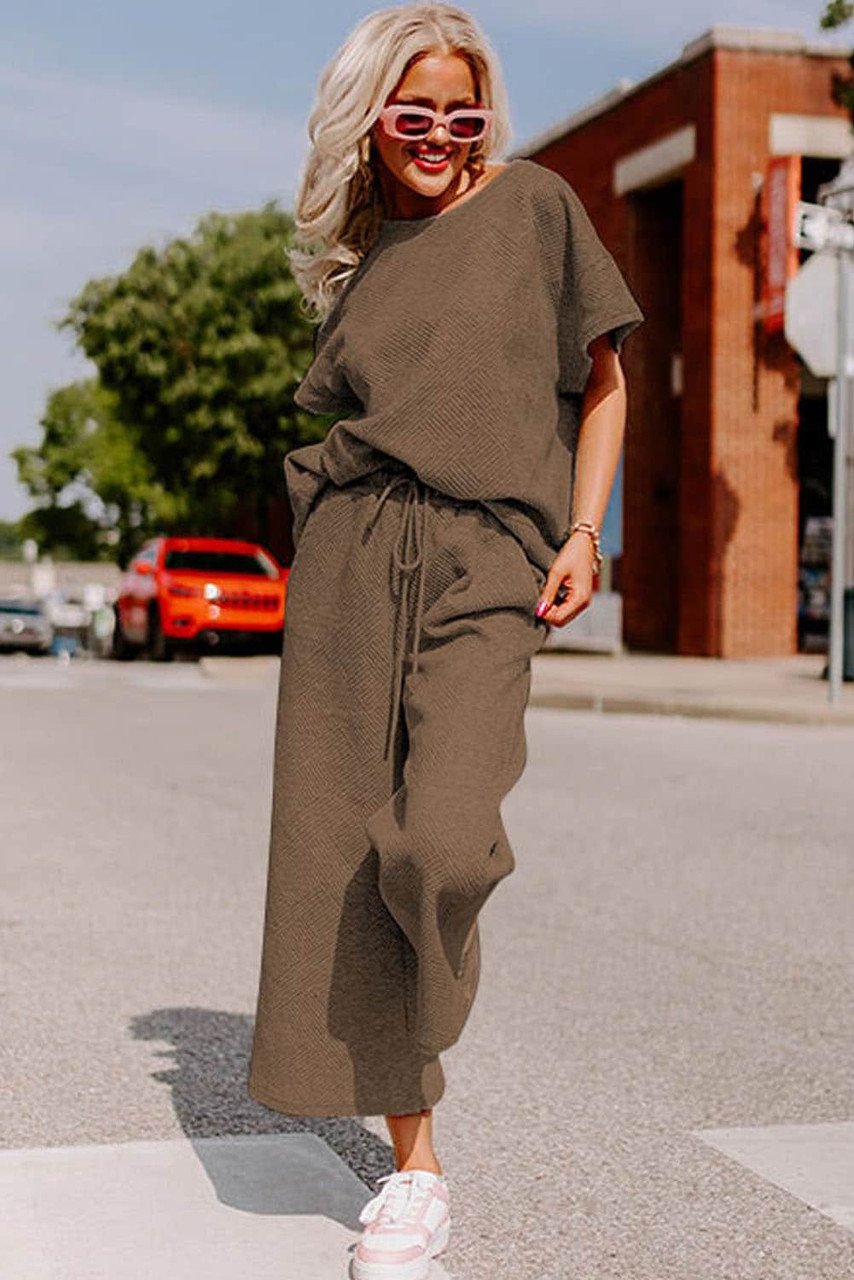 Brown Textured Loose Fit T Shirt And Drawstring Pants Set