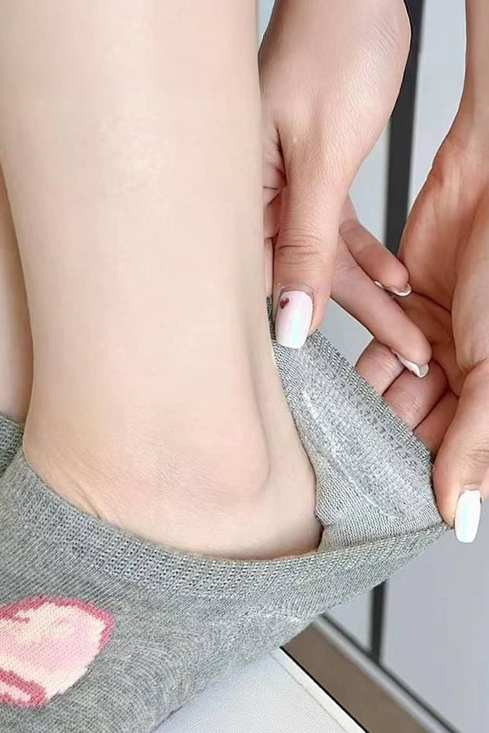 Gray Bow Knot Soft No Show Socks