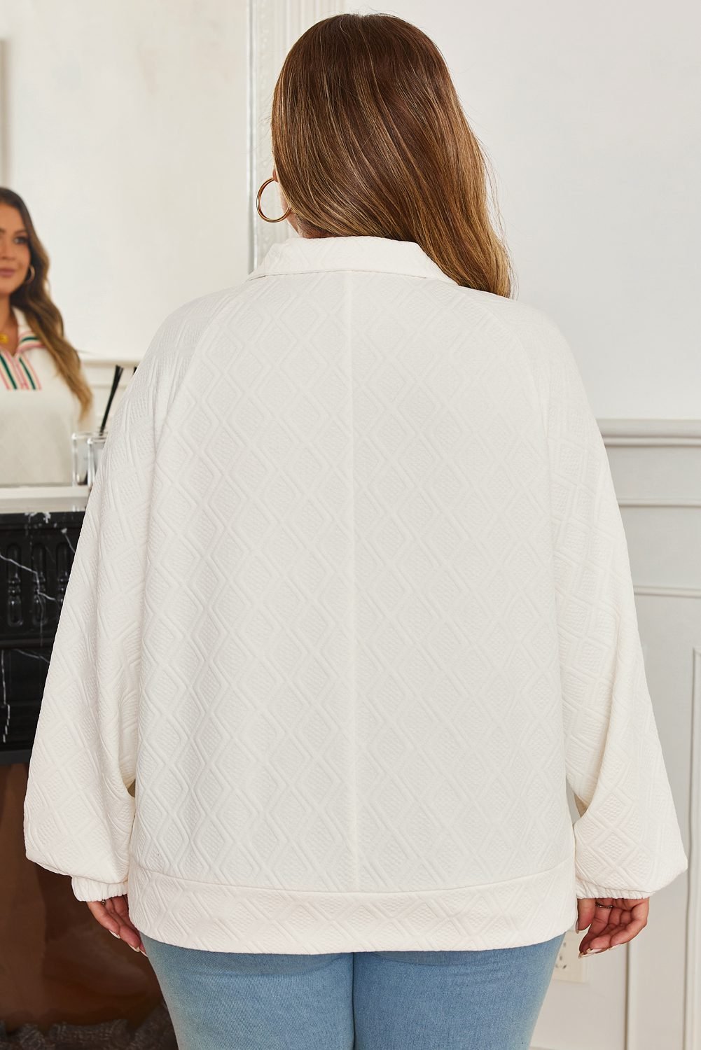 Beige Plus Size Rhombus Texture Contrast Striped Collar Baggy Sweatshirt