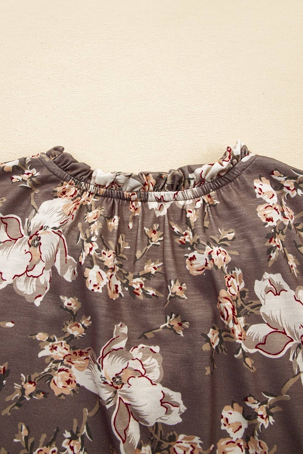 Khaki Retro Floral Print Tassel Tie Split Neck Short Sleeve Blouse