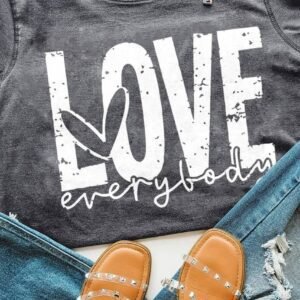Gray Love Everybody Graphic T-Shirt