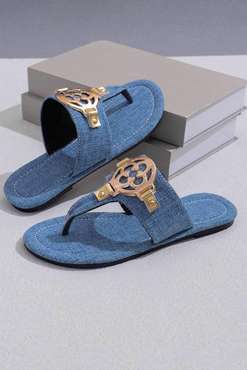 Dusk Blue Metal Dã©Cor Leather Thong Slippers