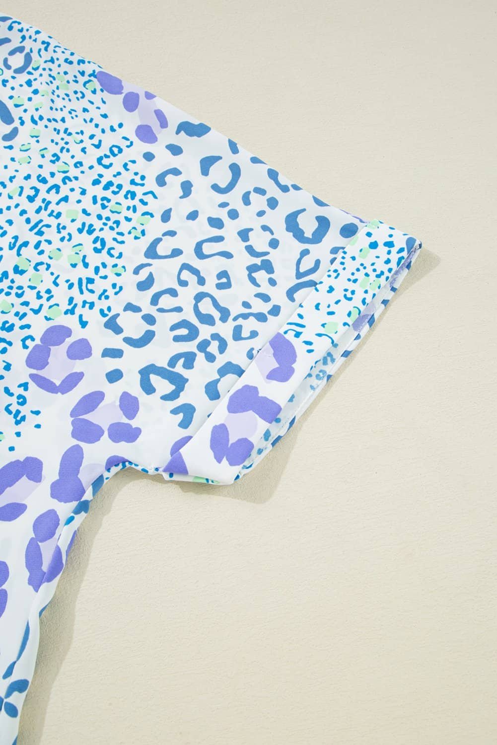 Sky Blue Leopard Print Short Sleeve V Neck Plus Size Top