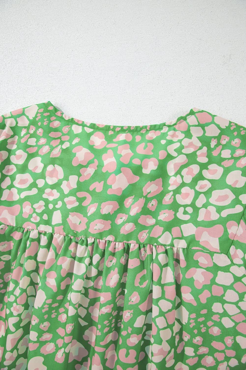 Green Plus Size Floral Tassel Tie Split Neck Puff Sleeve Blouse