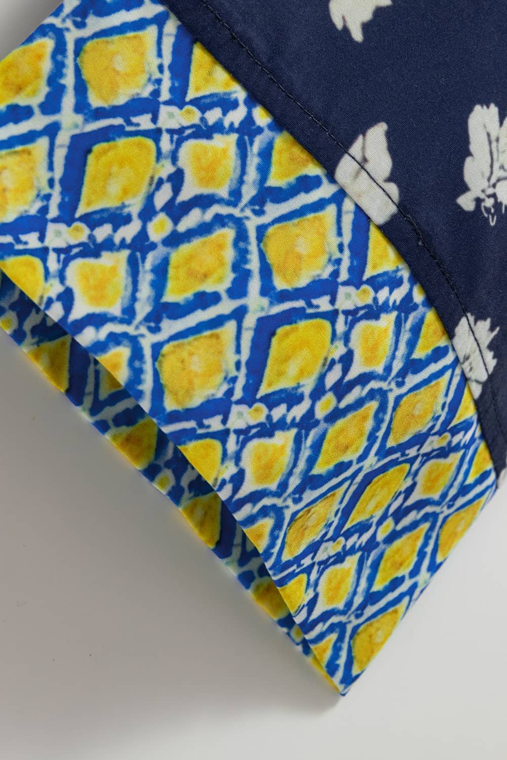 Blue Floral Print Half Sleeve Contrast Trim V Neck Blouse