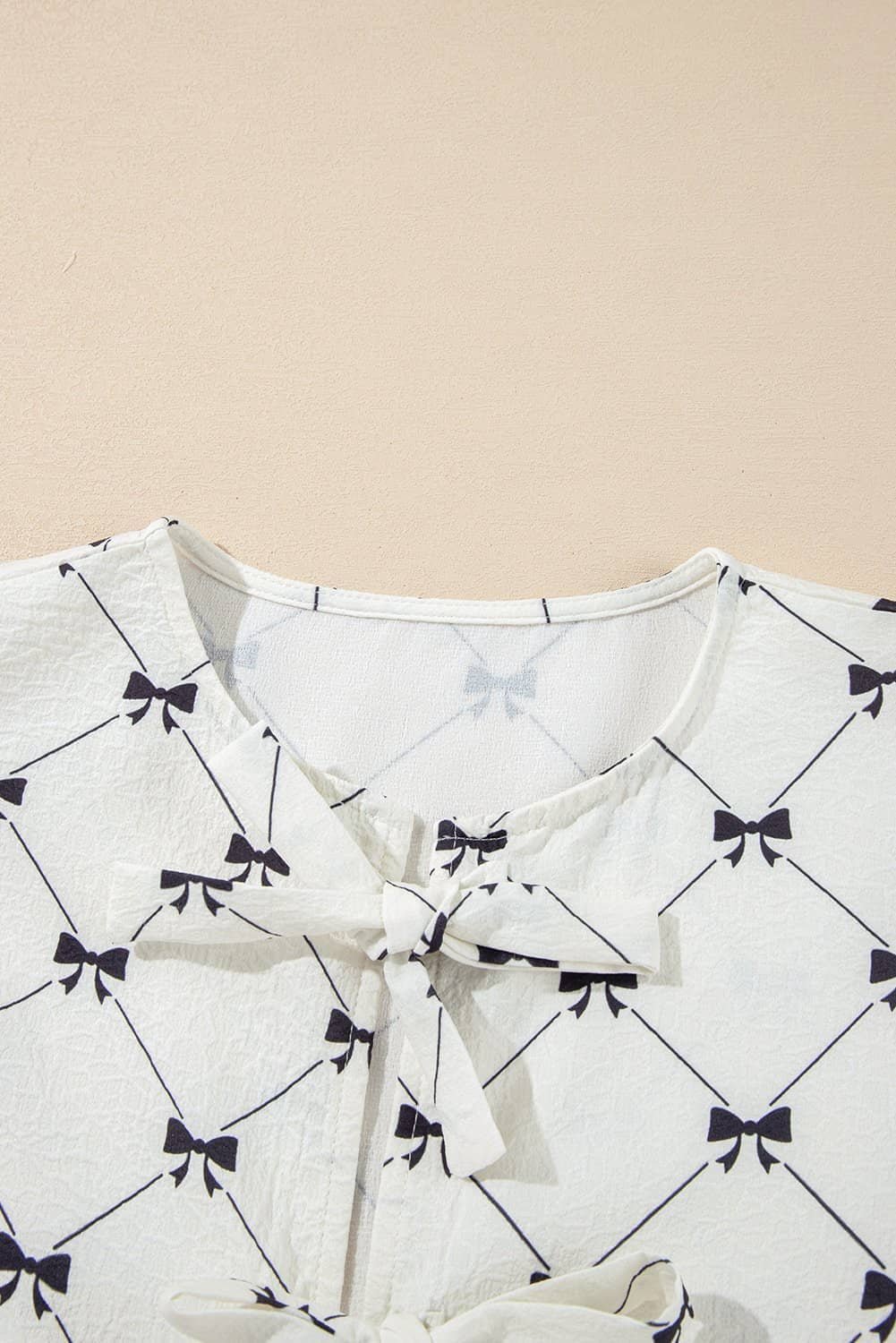 White Bowknot Print Front Knots Bubble Sleeve Blouse