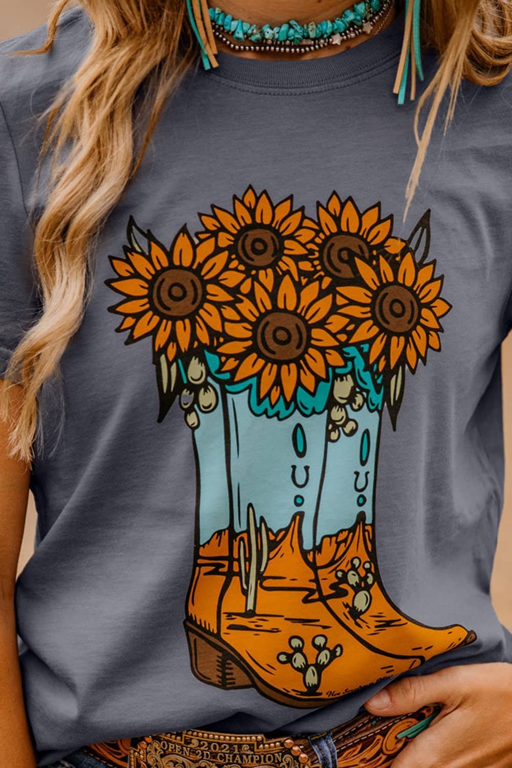 Gray Sunflower Cowgirl Boots Print Western Fashion T Shirt