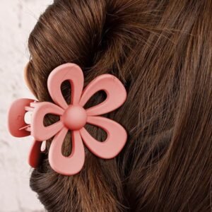 Light Pink Sweet Hollowed Flower Shape Claw Clip