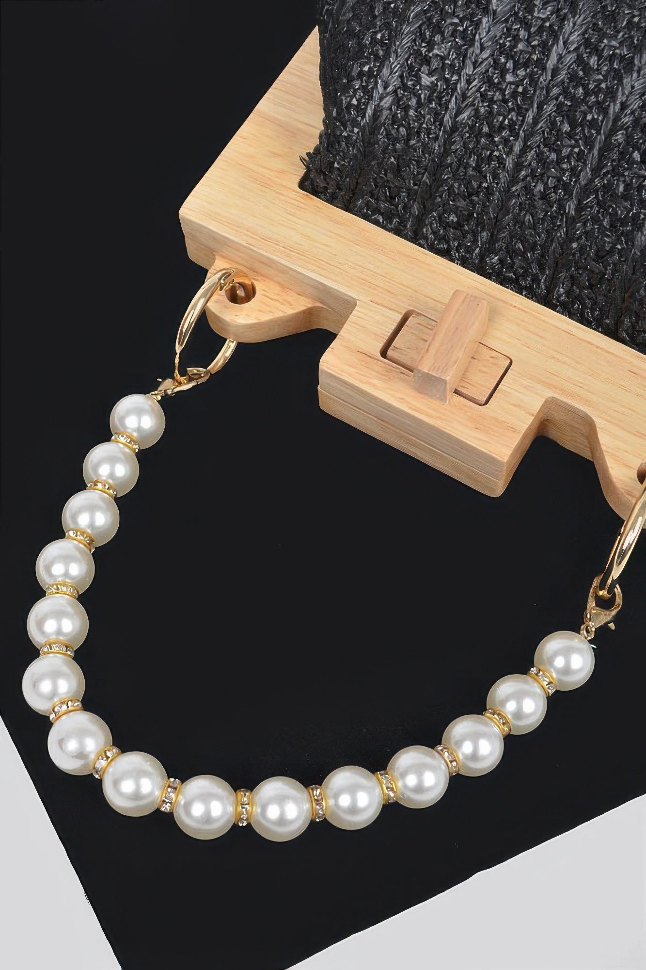 Faux Straw Wood Frame Clutch W/ Faux Pearl Chain-48904