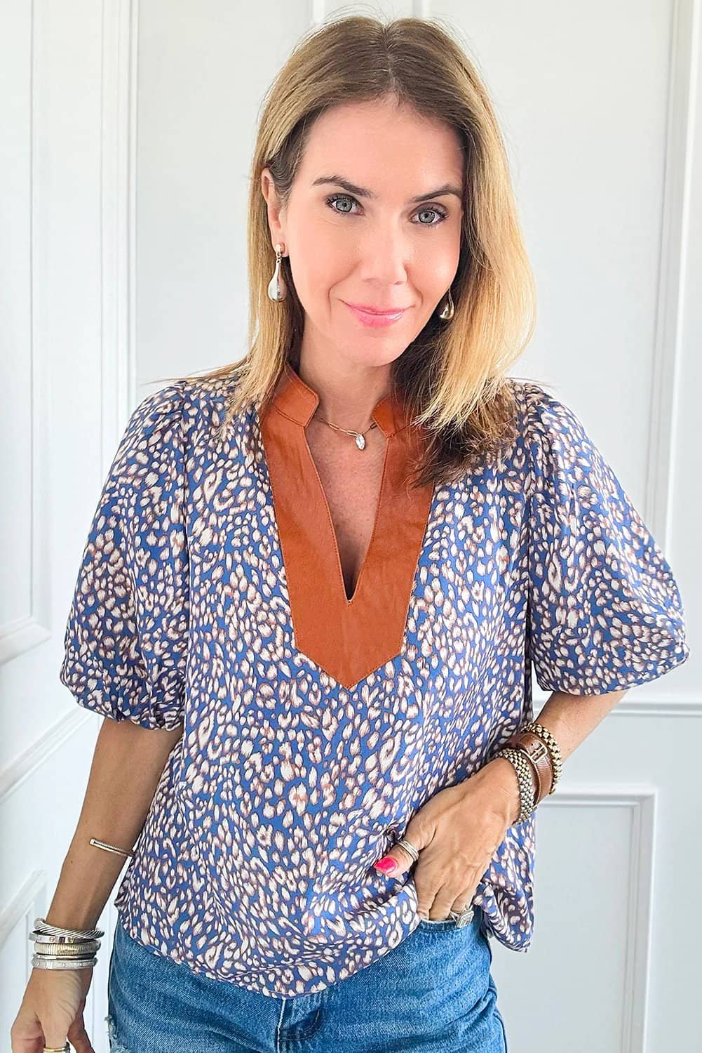 Ashleigh Blue Leopard Print Spot Contrast V Neck Half Puff Sleeve Shirt
