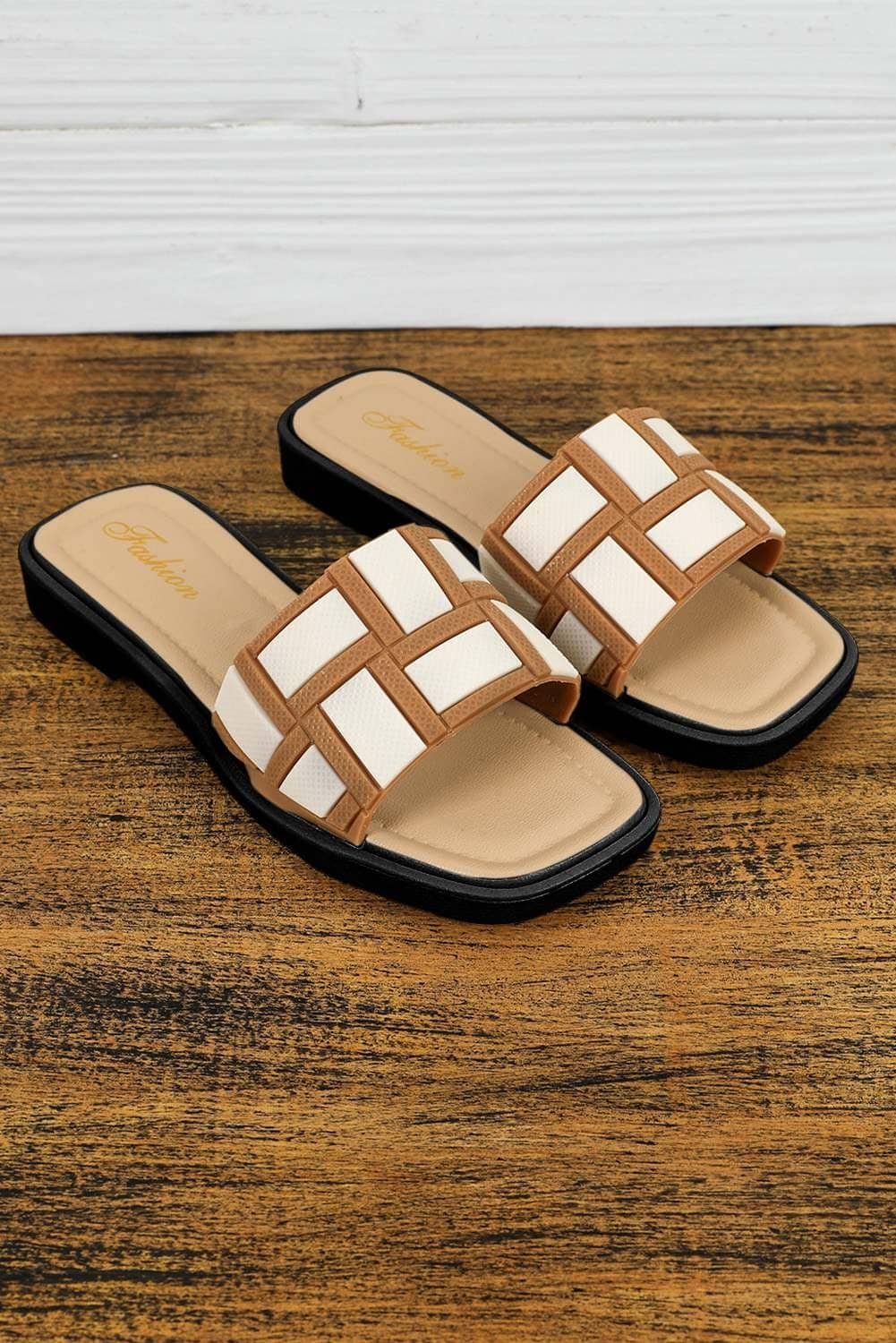 Beige Two Tone Contrast Pu Leather Square Toe Slippers