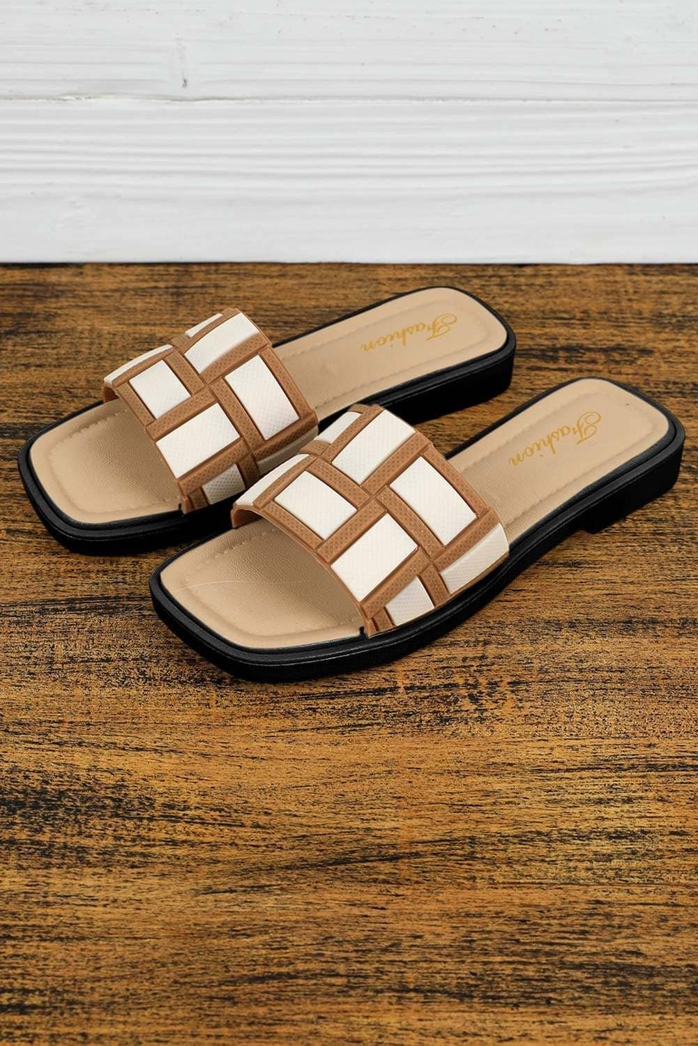 Beige Two Tone Contrast Pu Leather Square Toe Slippers