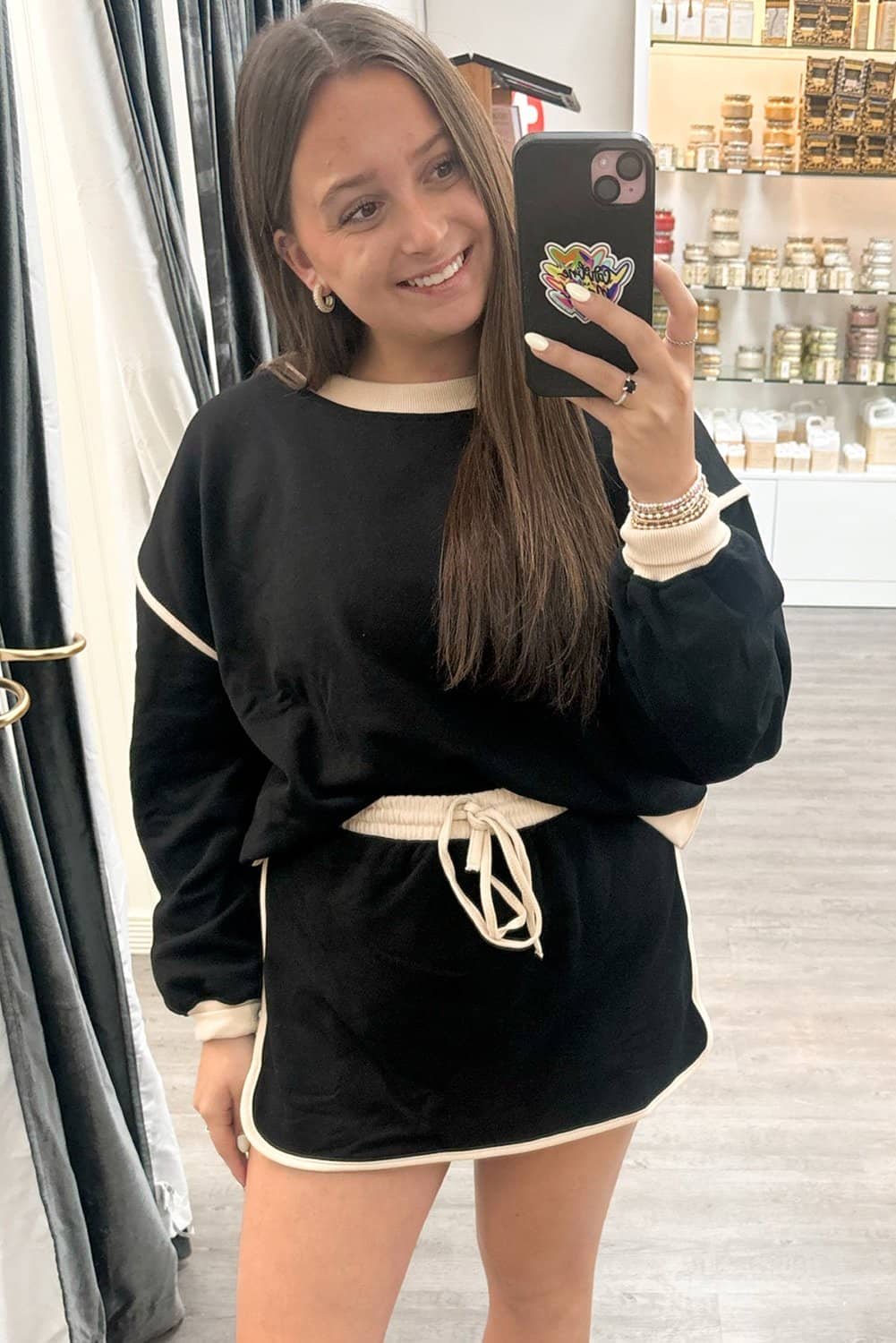 Black Color Contrast Loose Pullover And Lace-Up Waist Skort Set