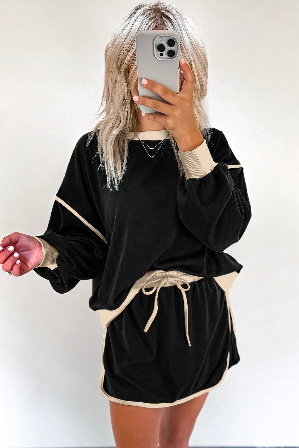 Black Color Contrast Loose Pullover And Lace-Up Waist Skort Set