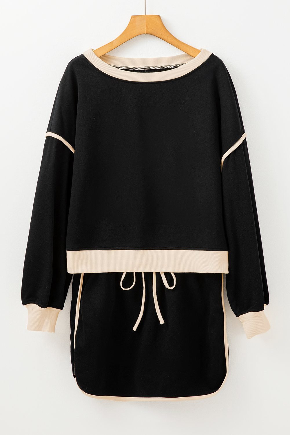Black Color Contrast Loose Pullover And Lace-Up Waist Skort Set
