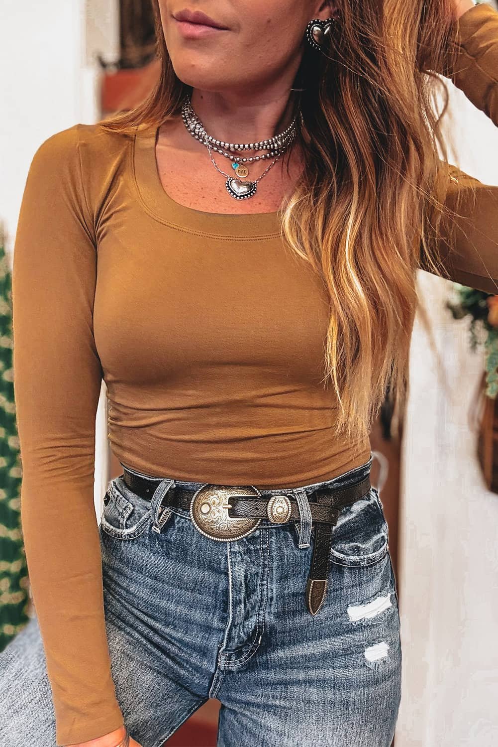 Chestnut Solid Color Long Sleeve Fitted Top