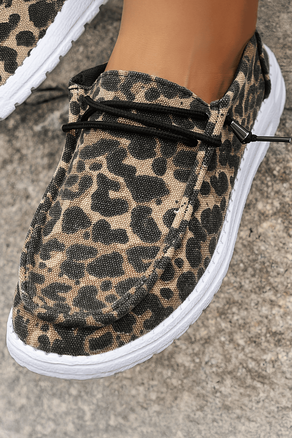 Coffee Lace-Up Decor Leopard Canvas Shoes