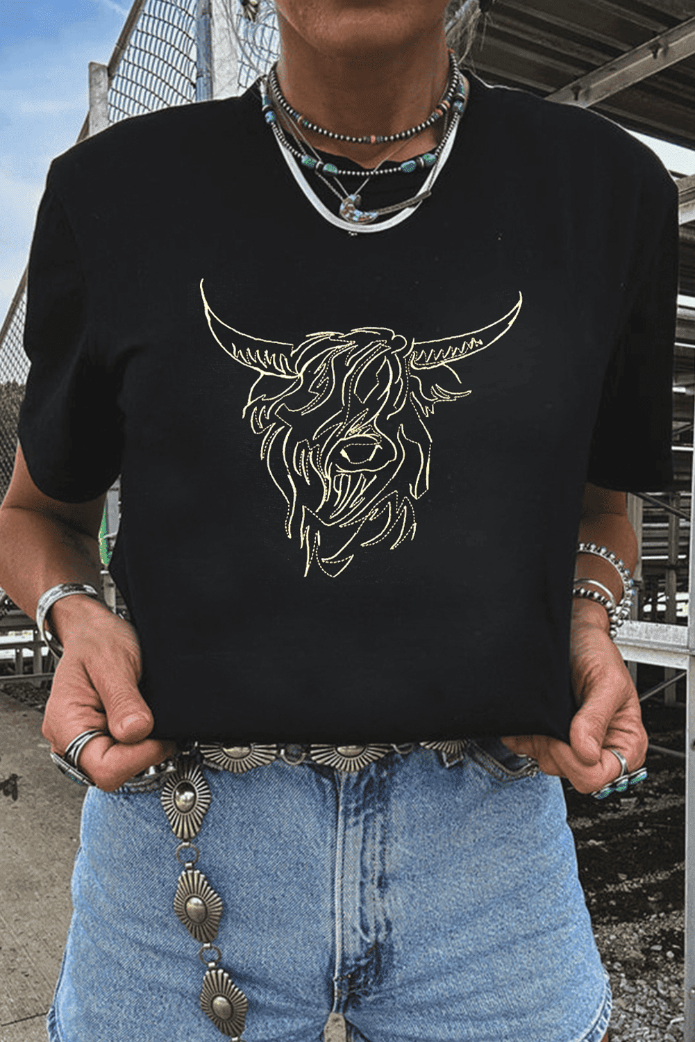 Black Western Bull Head Embroidered Pattern T Shirt