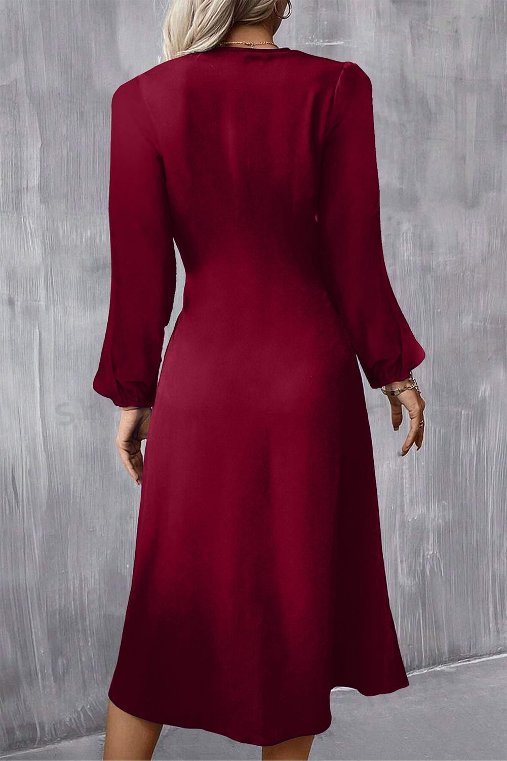 Burgundy Solid Color Ruched Detail Long Sleeve Midi Dress