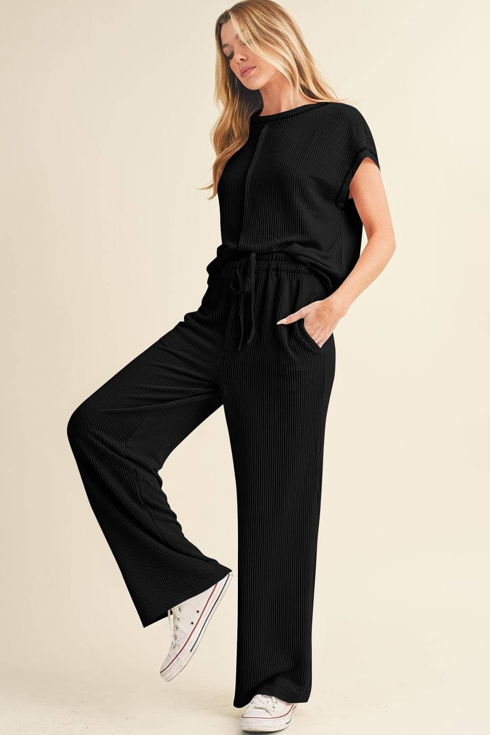 Black Solid Color Corded Short Sleeve Top And Casual Pants Set