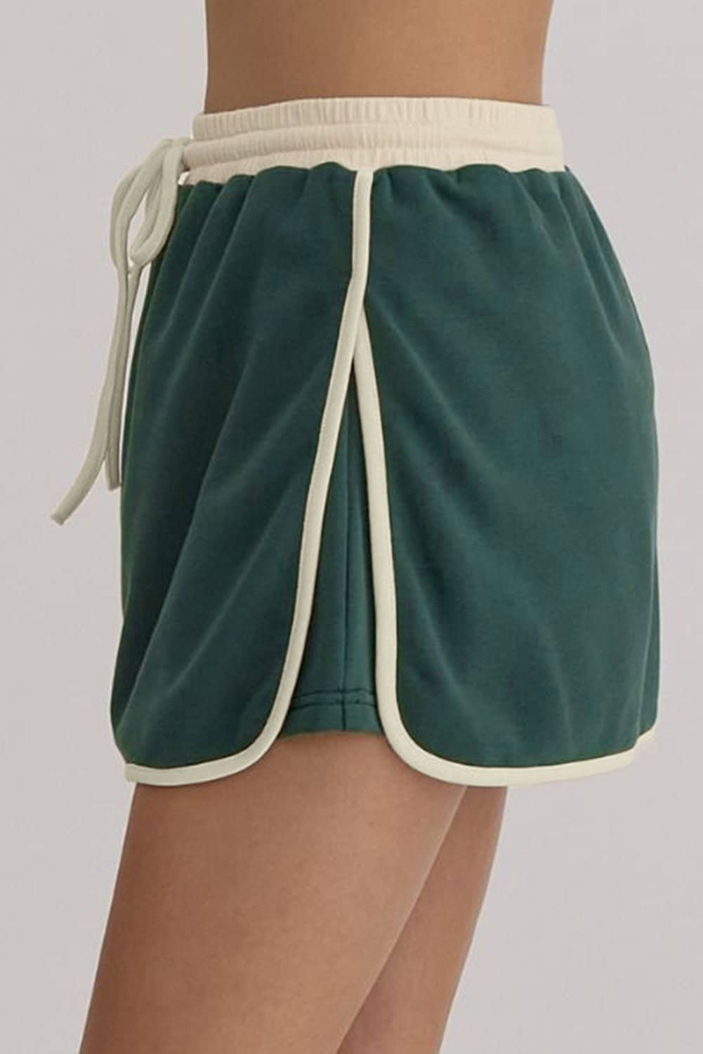 Evergreen Color Contrast Loose Pullover And Lace-Up Waist Skort Set