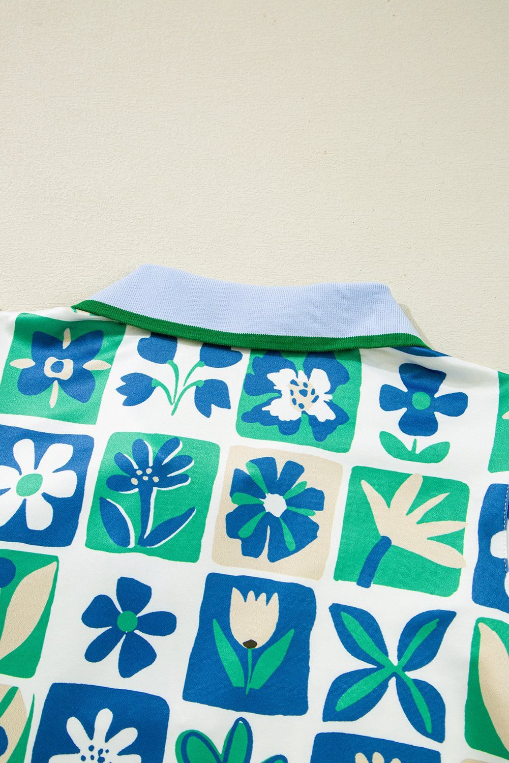 Green Floral Plaid Colorblock Trim Collar Flutter Sleeve Blouse