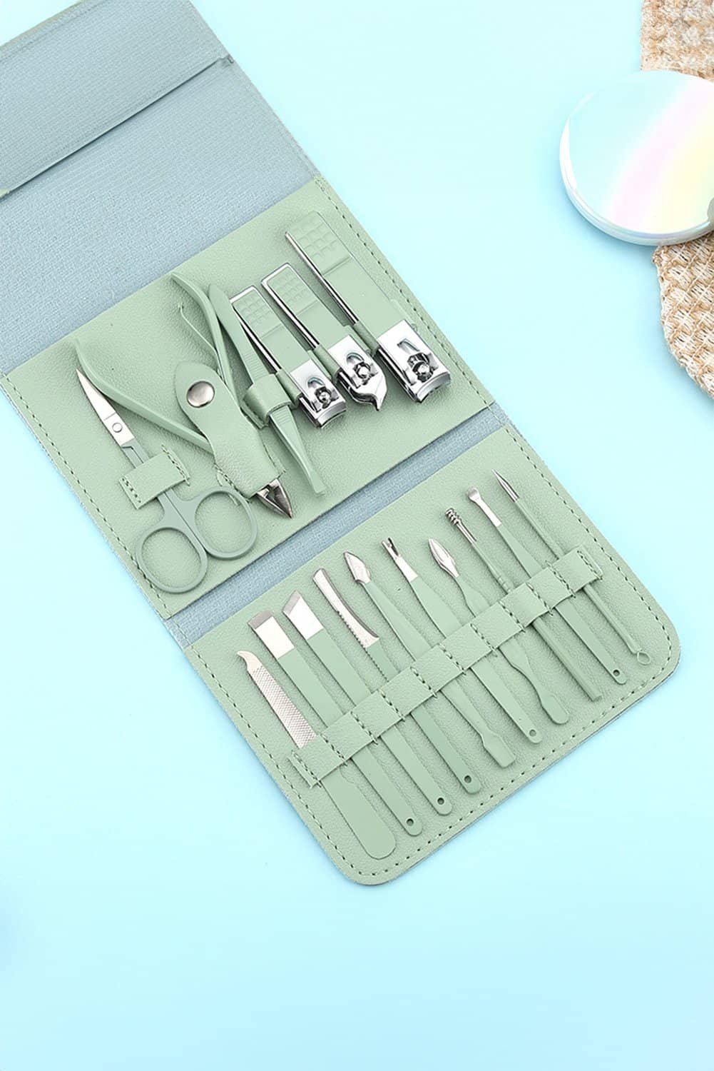 Grass Green 16Pcs Portable Manicure Nail Clippers Set
