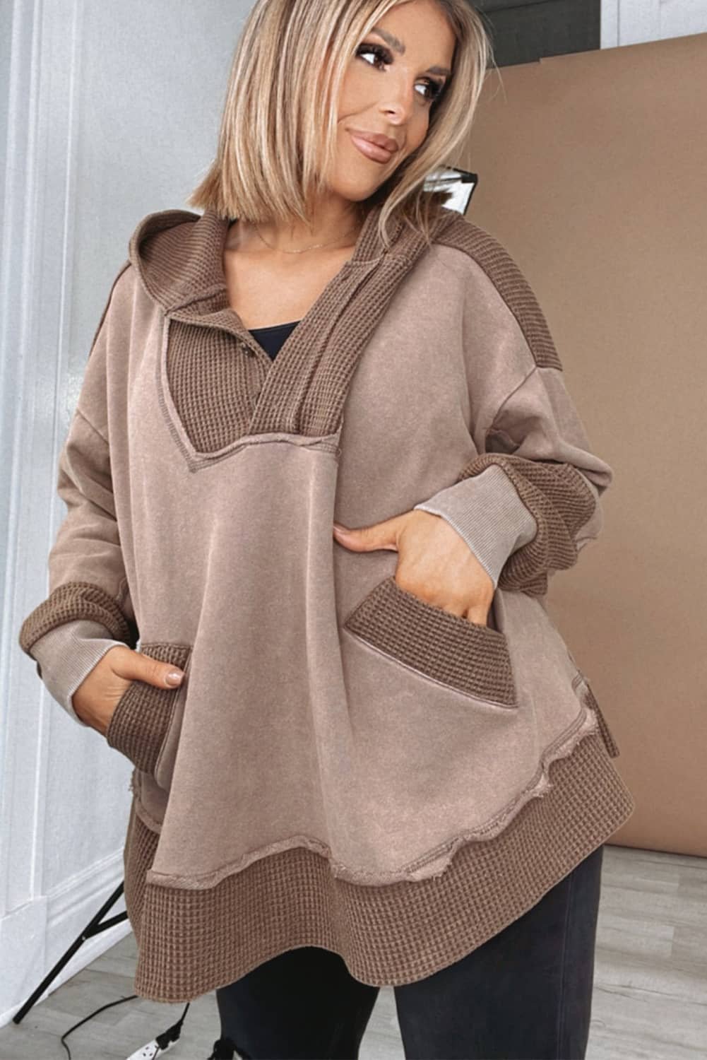Goat Waffle Contrast Patchwork Plus Size Pocketed Hoodie