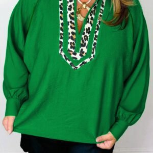 Green Plus Size Contrast Leopard Trim Split Neck Puff Sleeve Blouse
