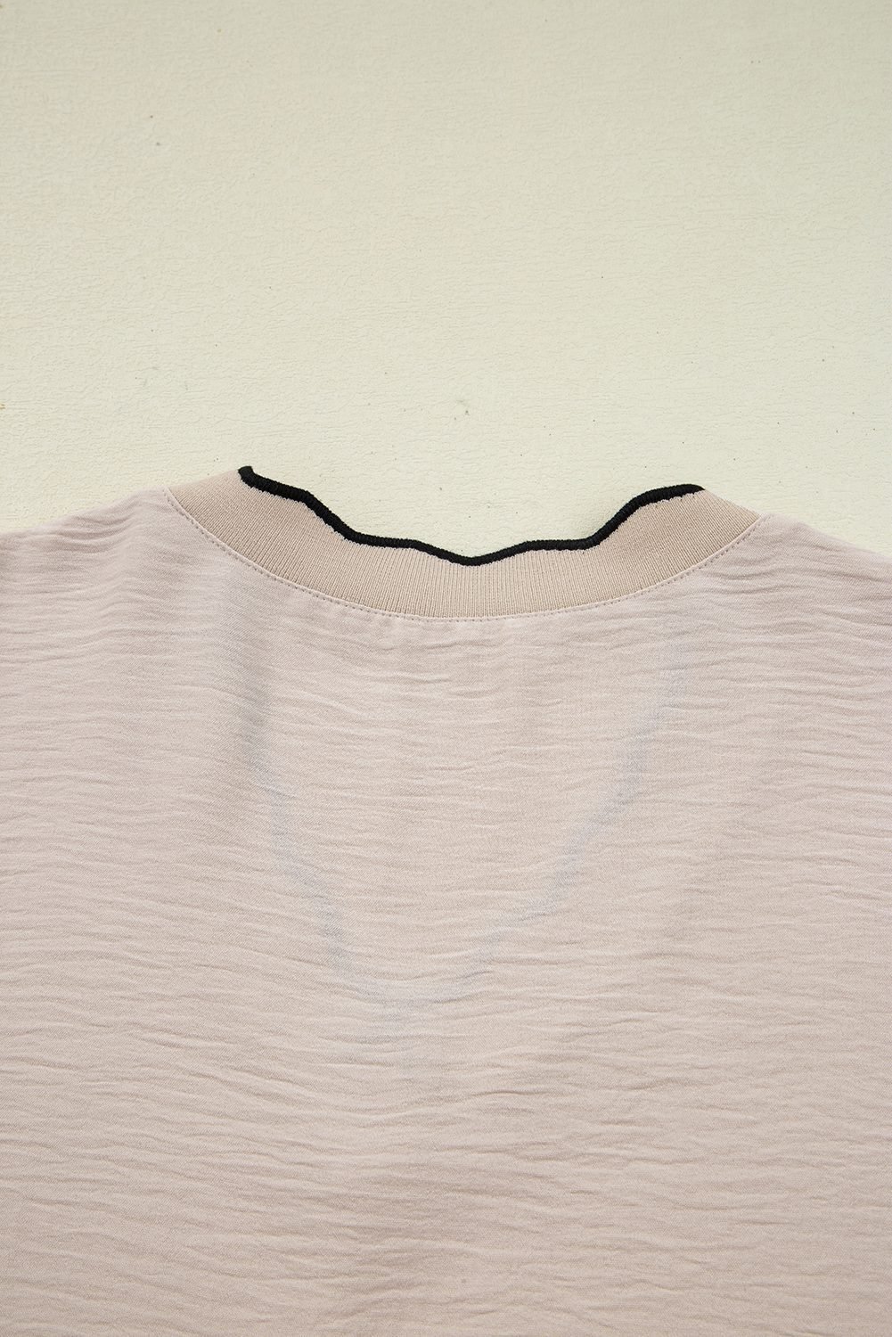 Jet Stream Contrast Scallop Trim V Neck Long Sleeve Blouse