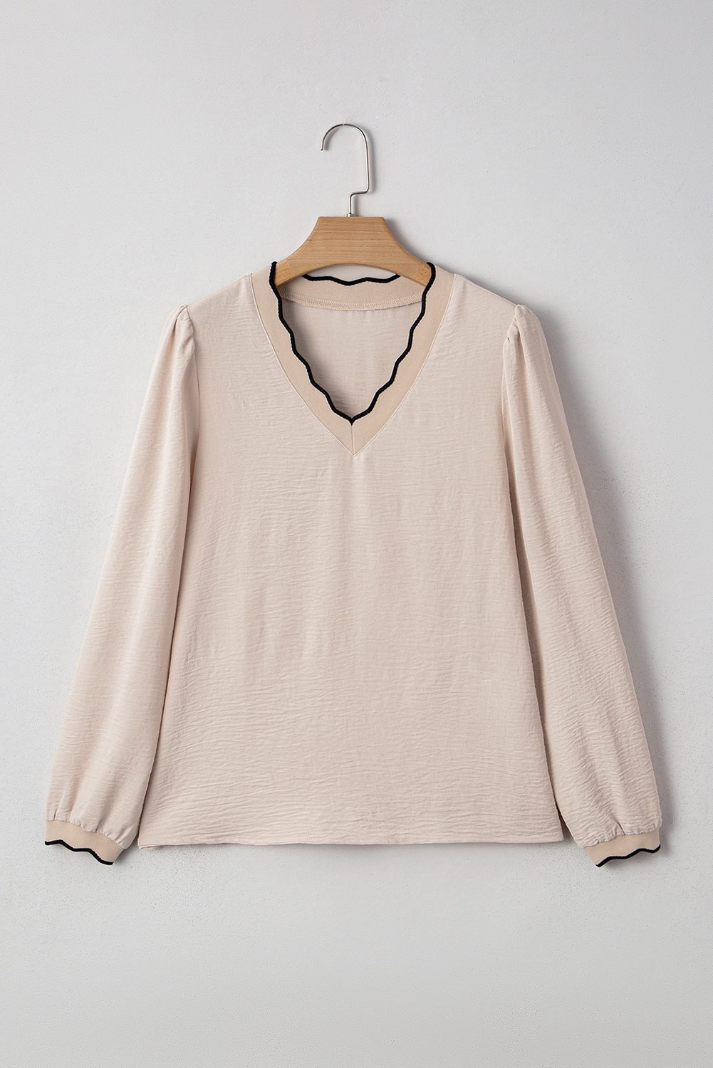 Jet Stream Contrast Scallop Trim V Neck Long Sleeve Blouse