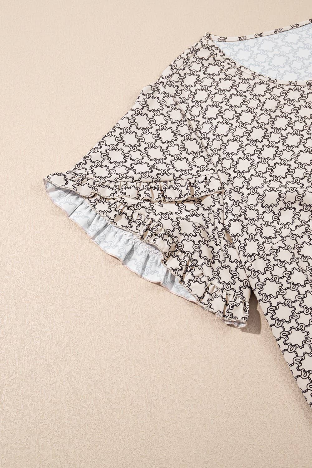 Khaki Plus Size Geometric Print Ruffled Sleeve Blouse