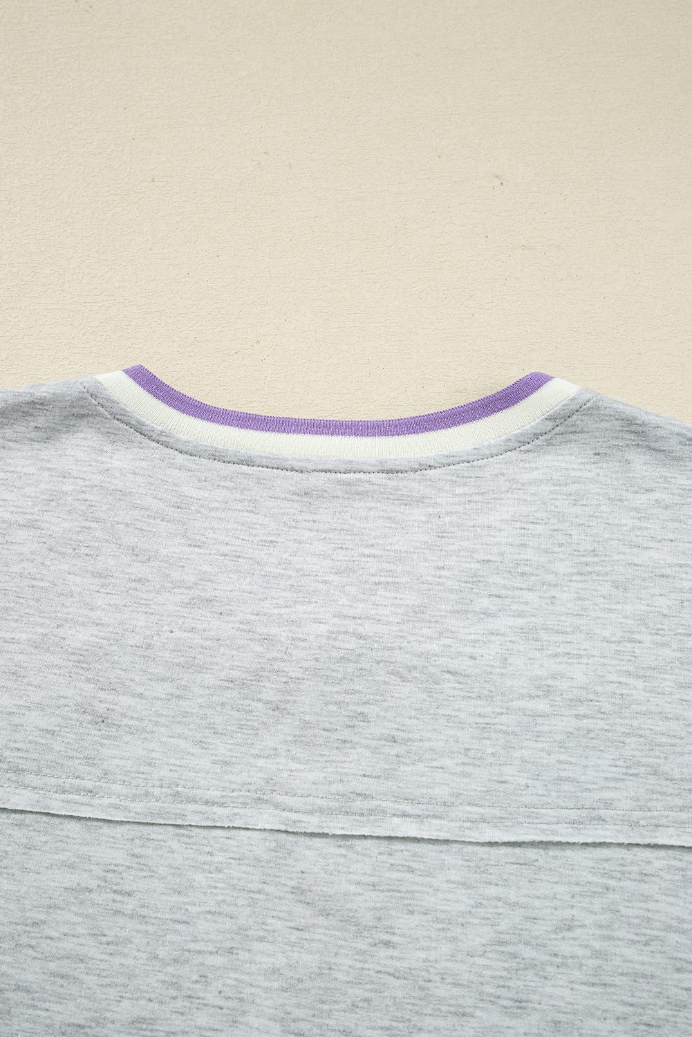 Light Grey Contrast Striped Bands Cropped Pullover And Athletic Short Set
