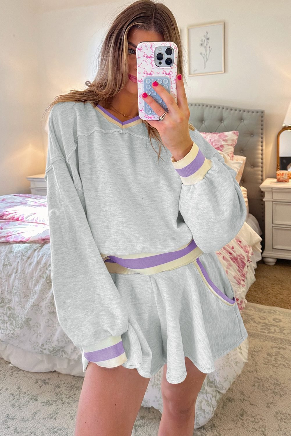 Light Grey Contrast Striped Bands Cropped Pullover And Athletic Short Set
