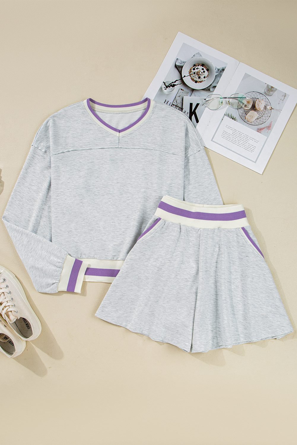 Light Grey Contrast Striped Bands Cropped Pullover And Athletic Short Set
