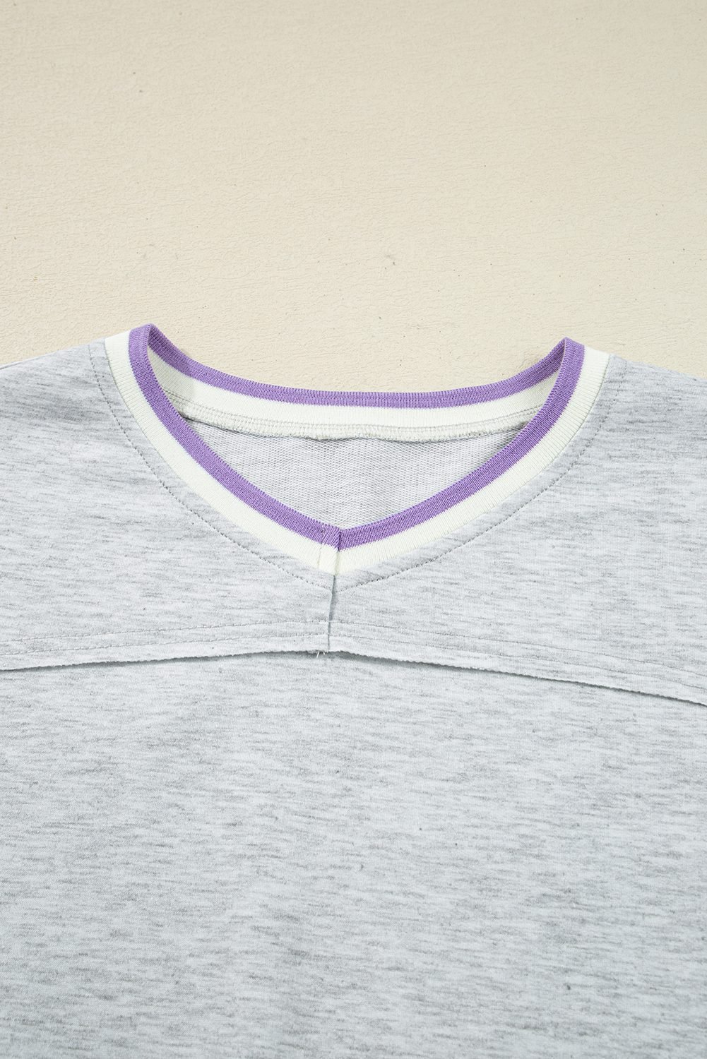 Light Grey Contrast Striped Bands Cropped Pullover And Athletic Short Set
